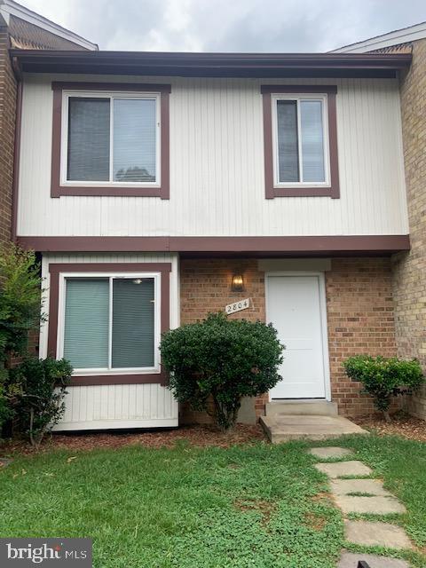 2804 CAMBRIDGE DR Property Photo 1