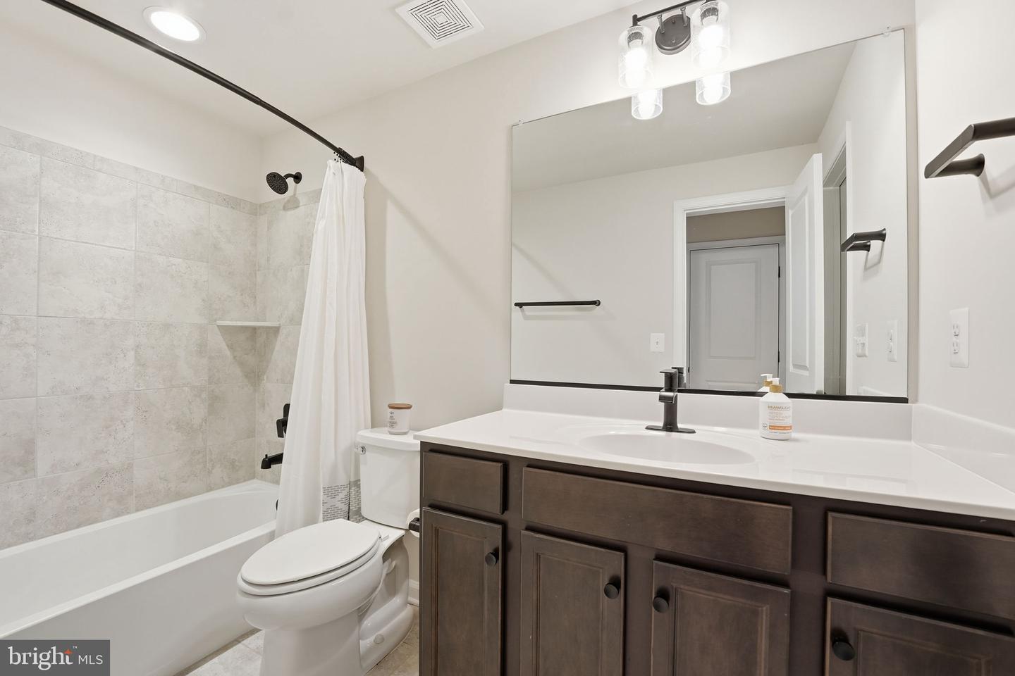 10580 Manley Rd Property Photo 46