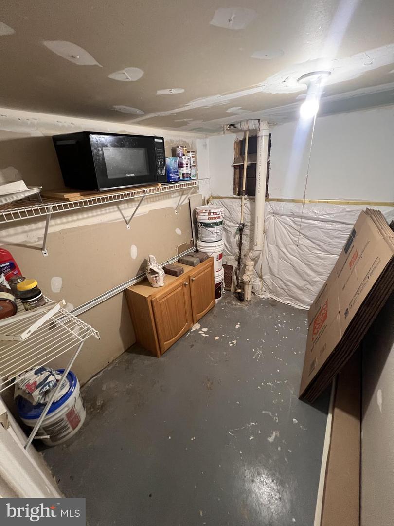 8871 Dunstable Loop Property Photo 7