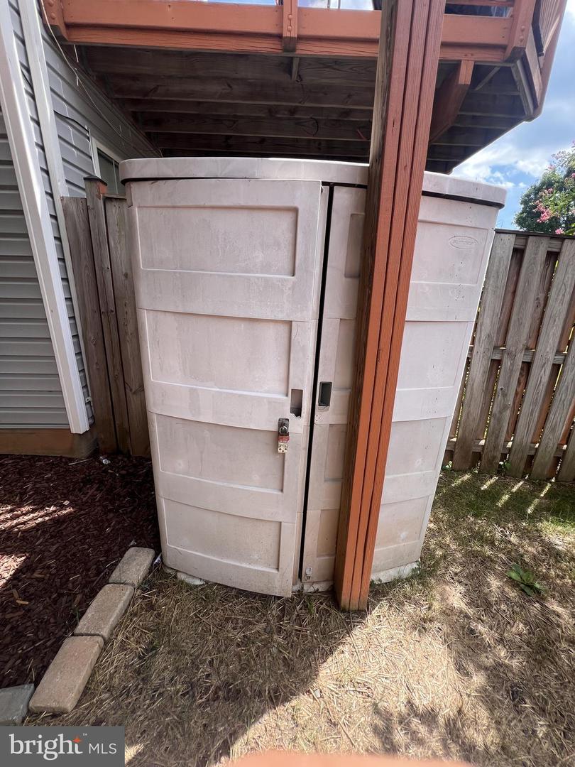 8871 Dunstable Loop Property Photo 9
