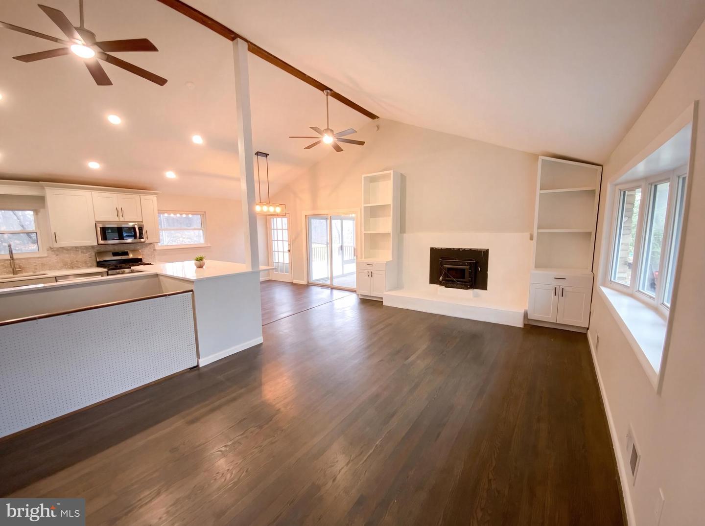 18320 Candice Dr Property Photo 3