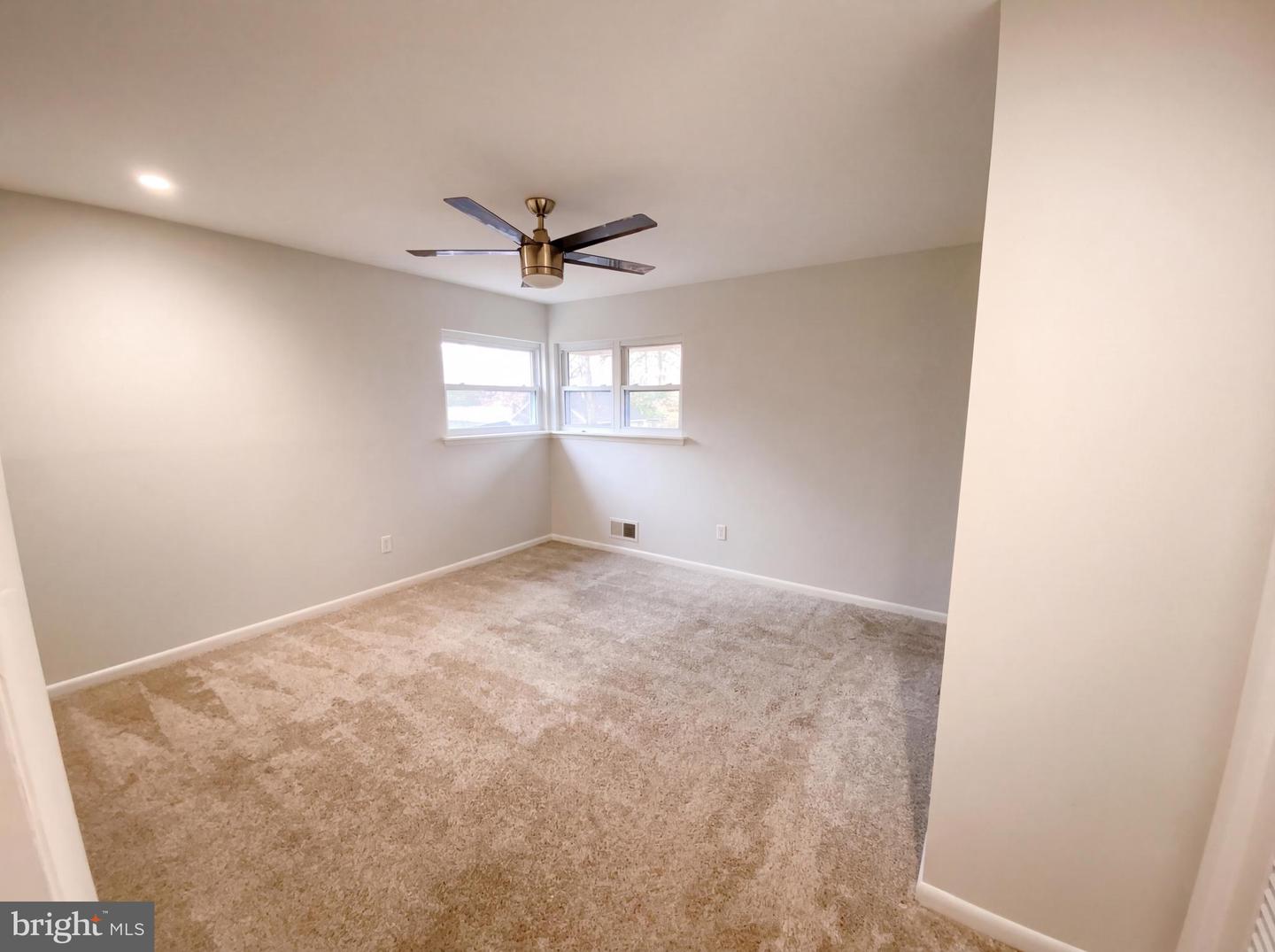 18320 Candice Dr Property Photo 4