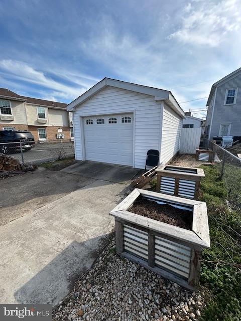 303 4th Ave Property Photo 6