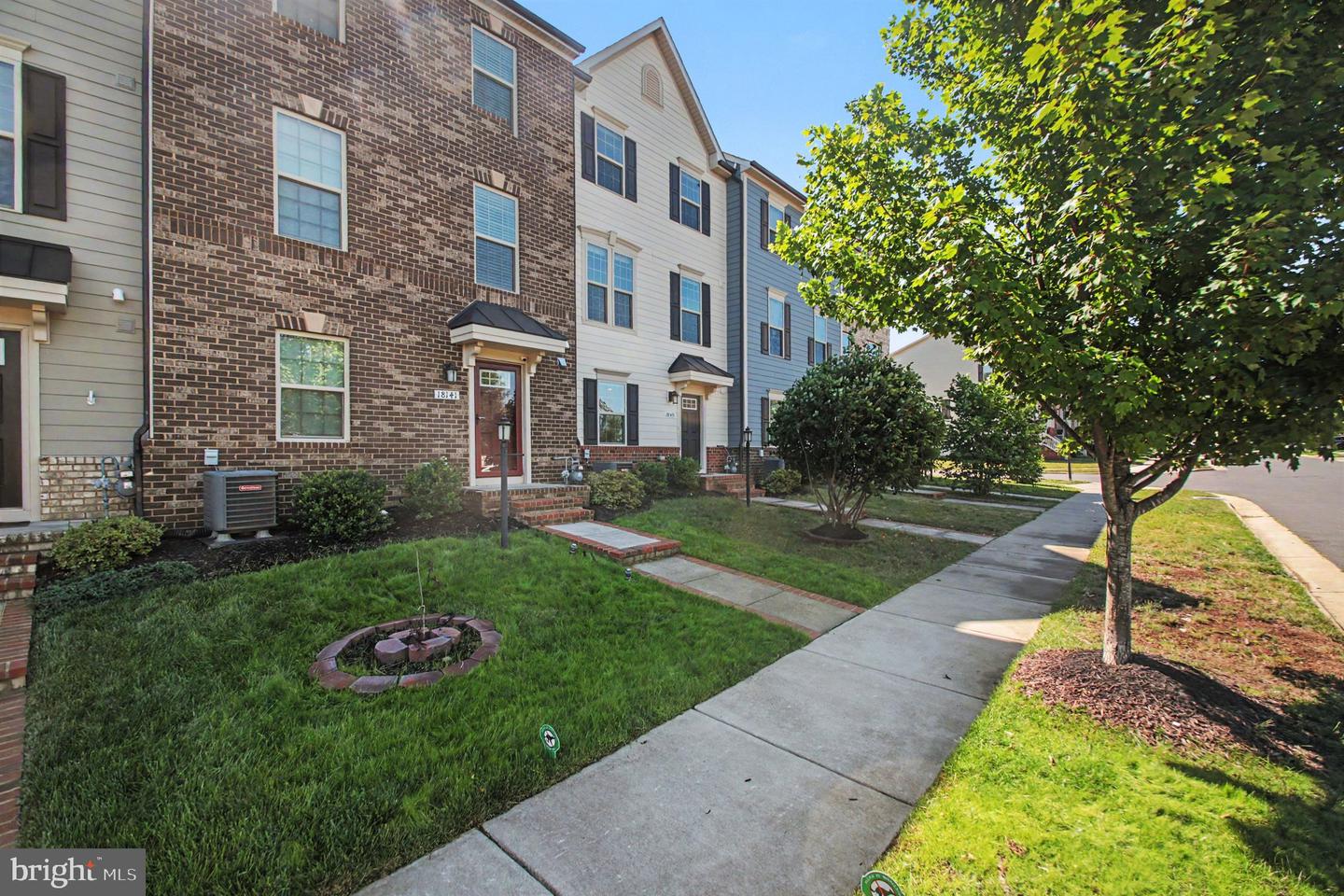 18143 RED MULBERRY RD Property Photo 1