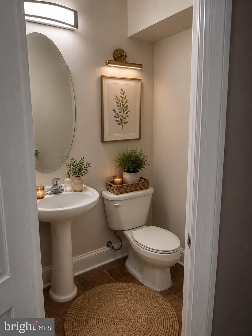 14847 Cloverdale Rd #86 Property Photo 4