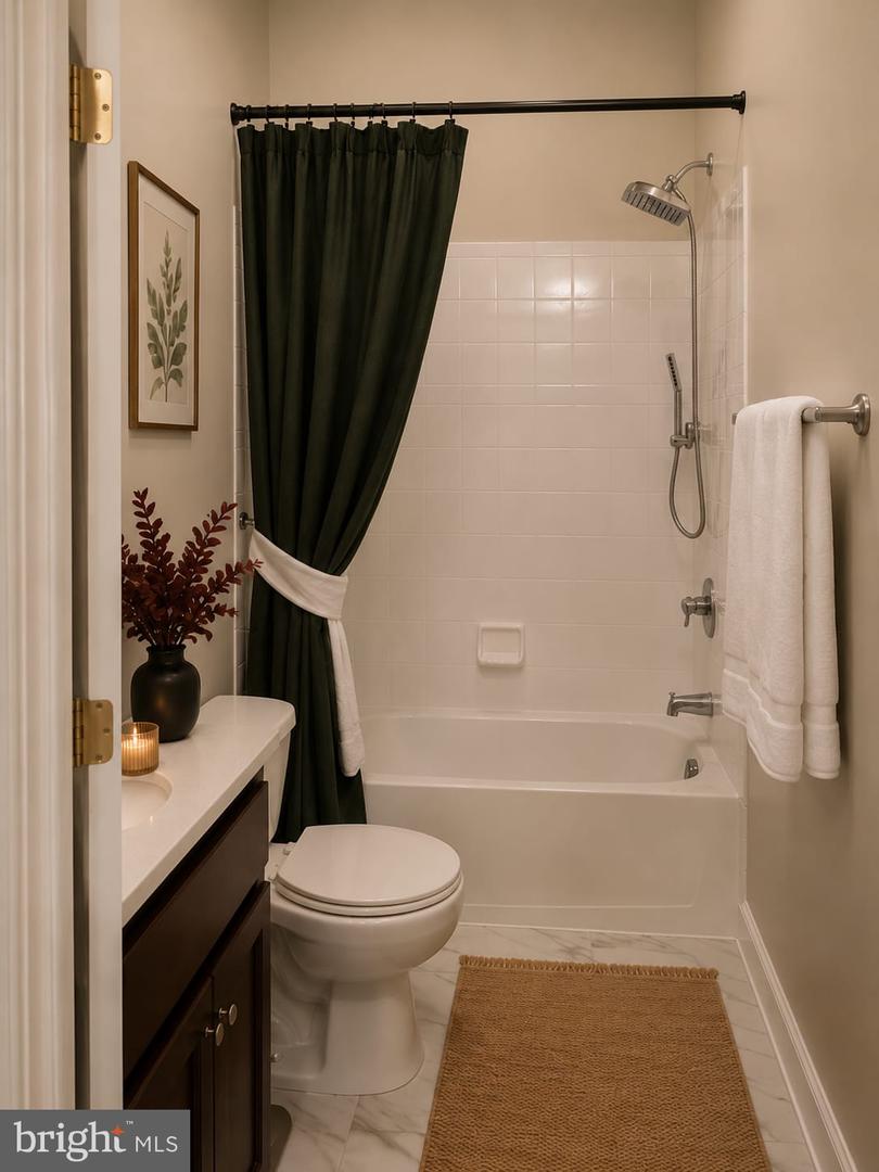 14847 Cloverdale Rd #86 Property Photo 10