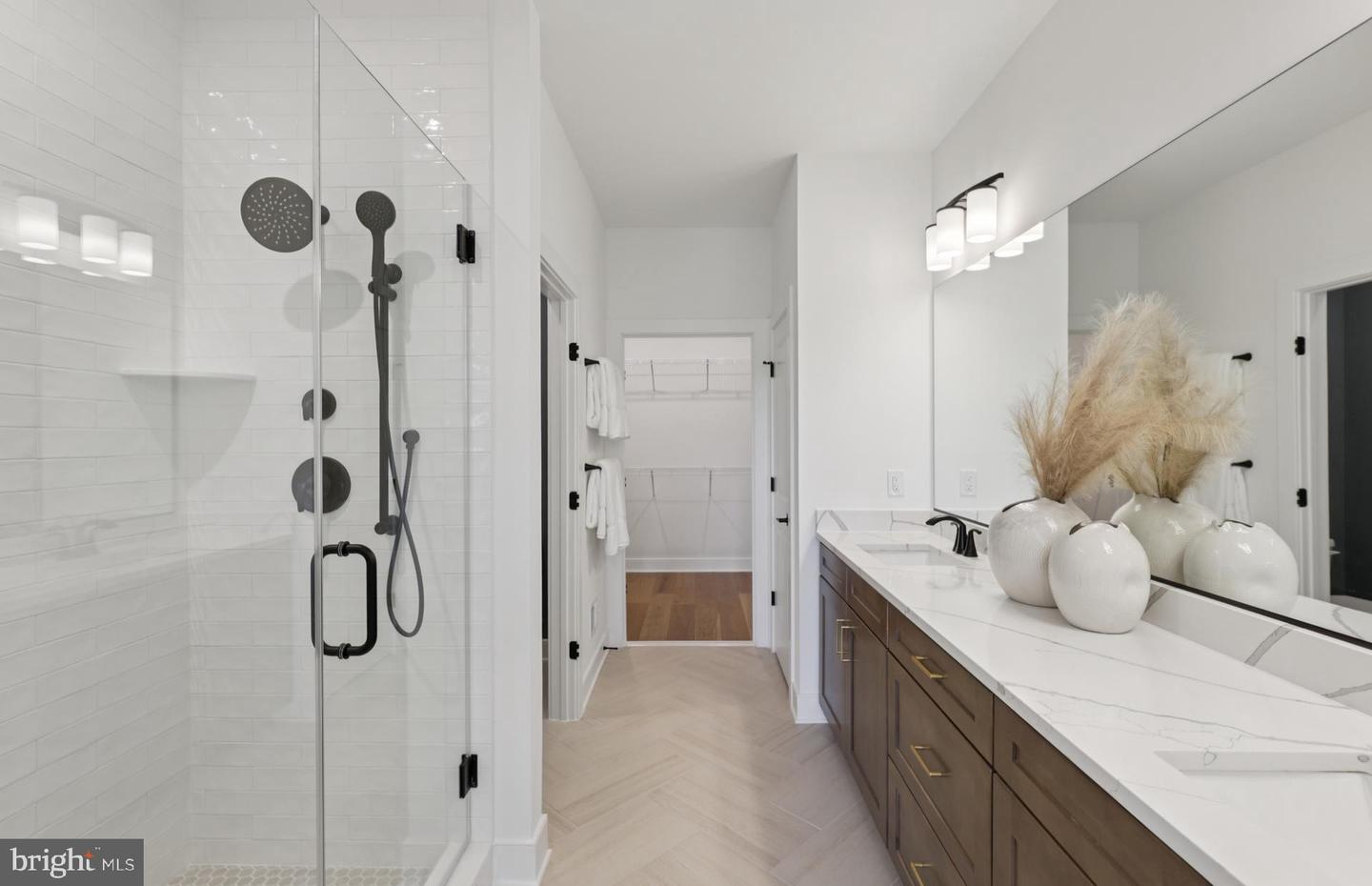 15484 Emerald Way Property Photo 17