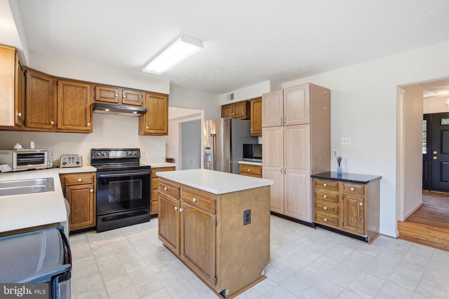 10400 Labrador Loop Property Photo 23