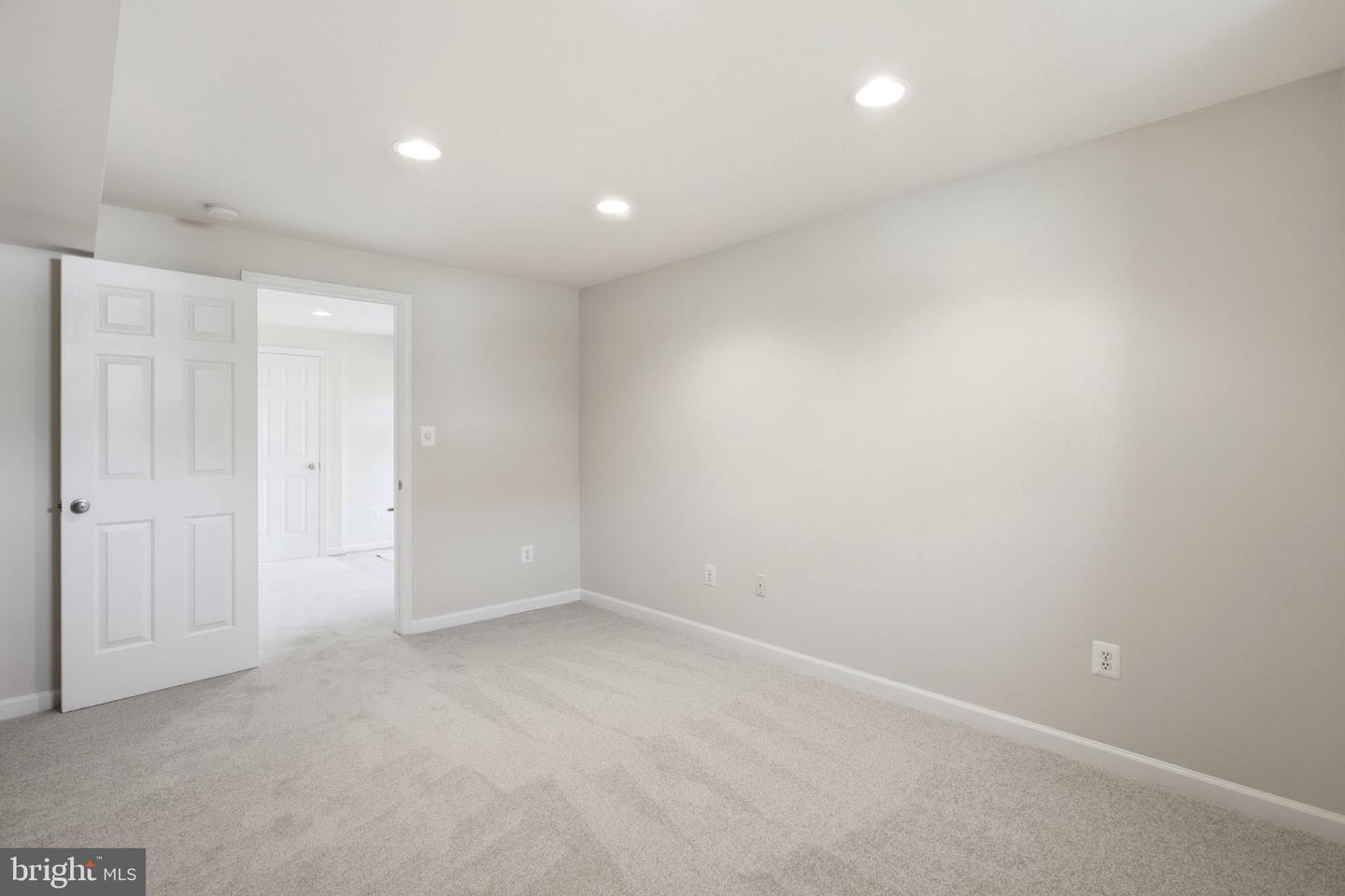 10400 Labrador Loop Property Photo 45
