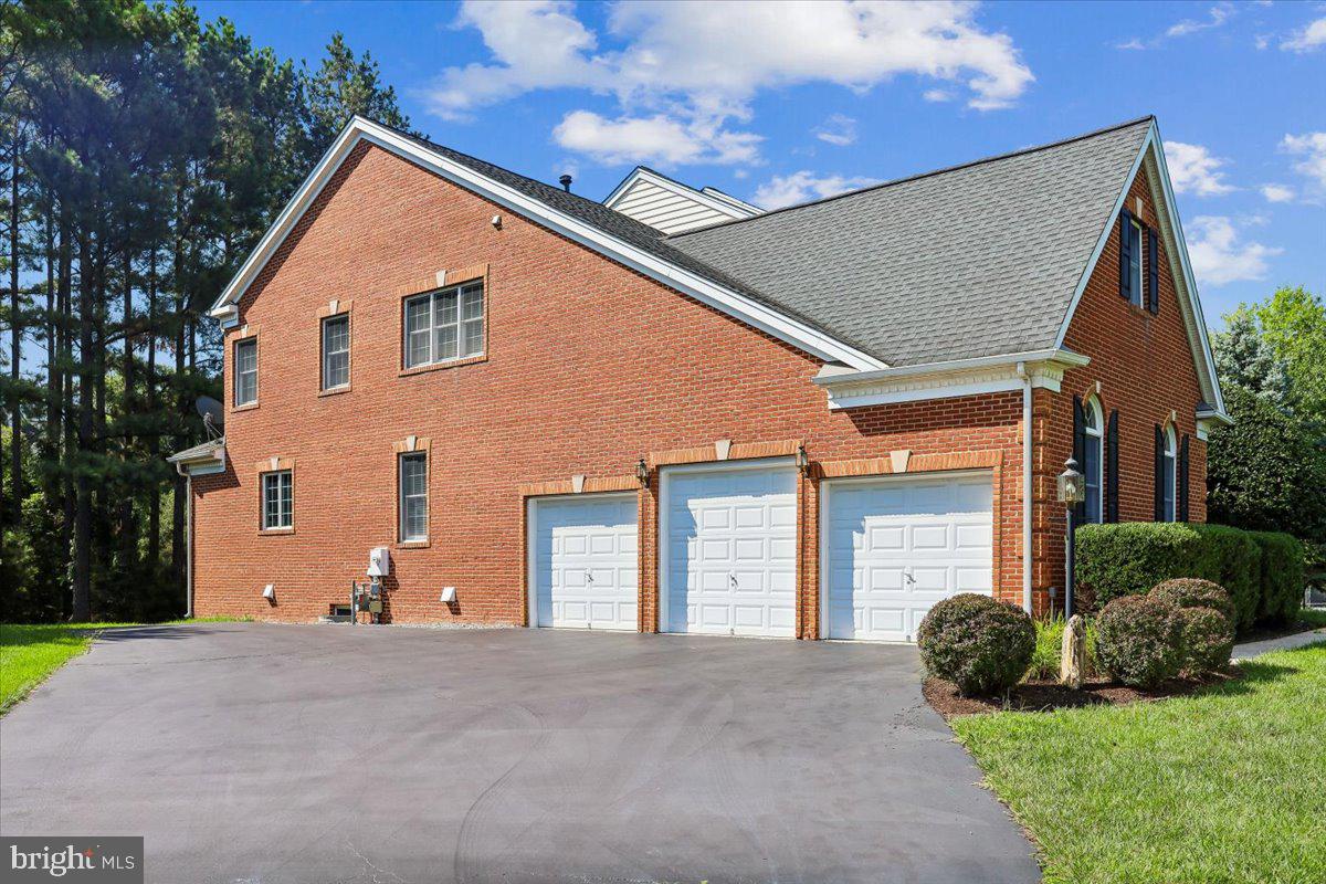 15051 Medinah Ct Property Photo 5