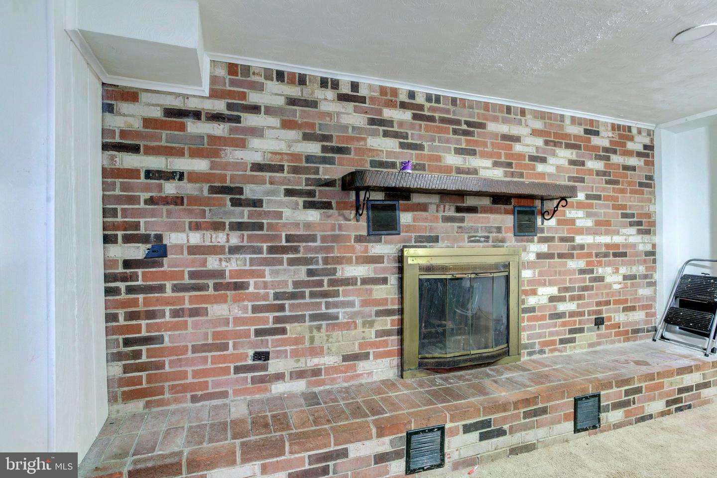 14810 Edgewater Dr Property Photo 28