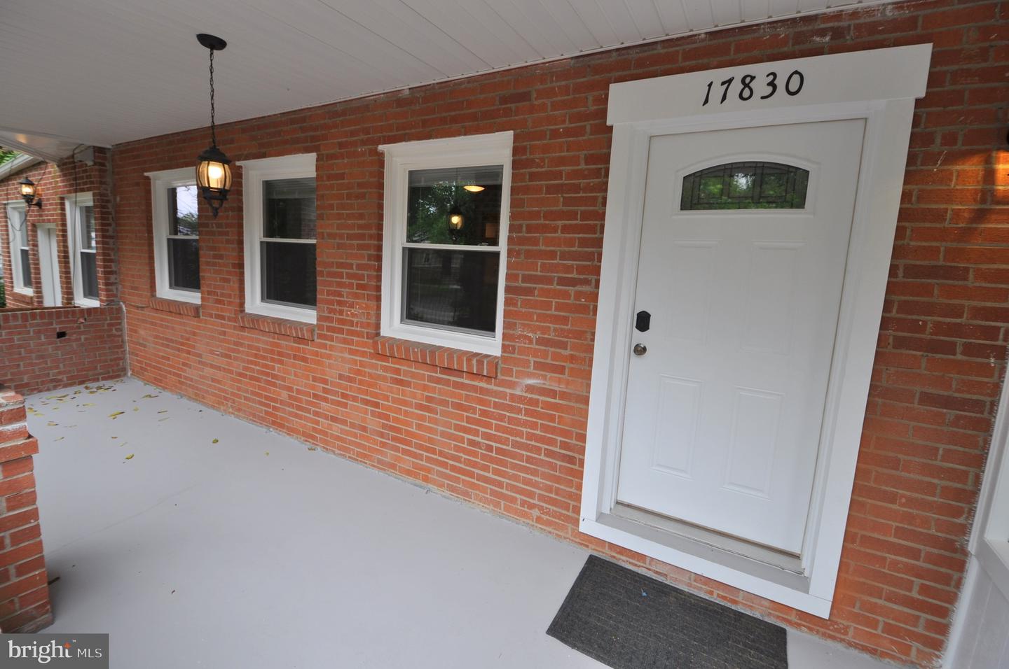 17810 Batestown Rd Property Photo 5