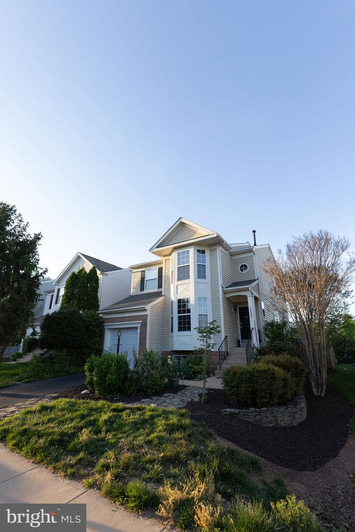 14387 Newbern Loop Property Photo 1