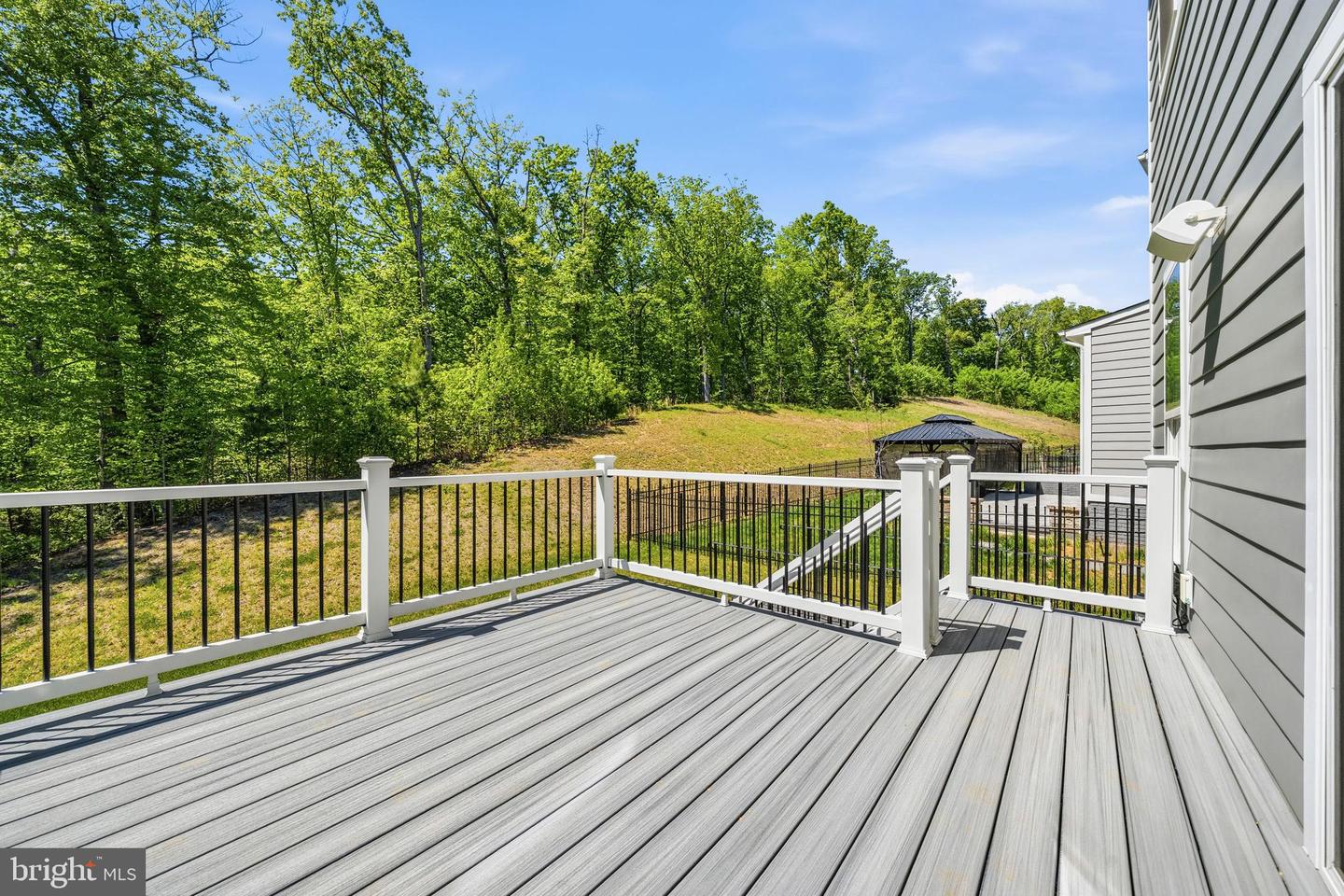 2020 Silver Sycamore Ln Property Photo 6