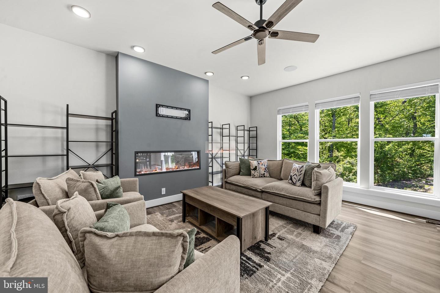 2020 Silver Sycamore Ln Property Photo 13