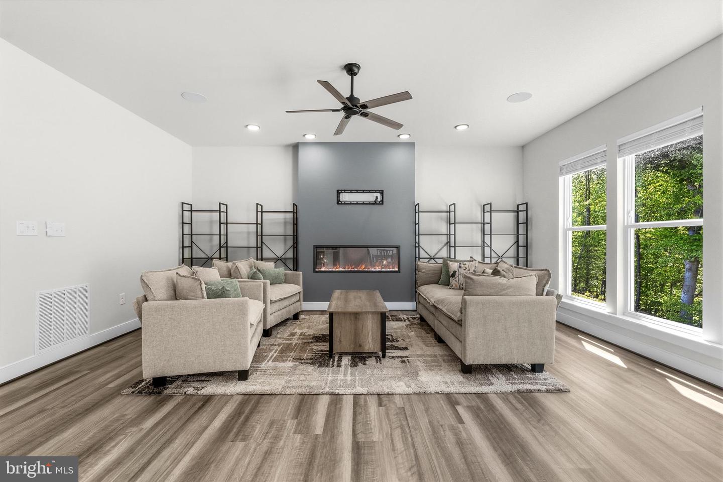 2020 Silver Sycamore Ln Property Photo 14