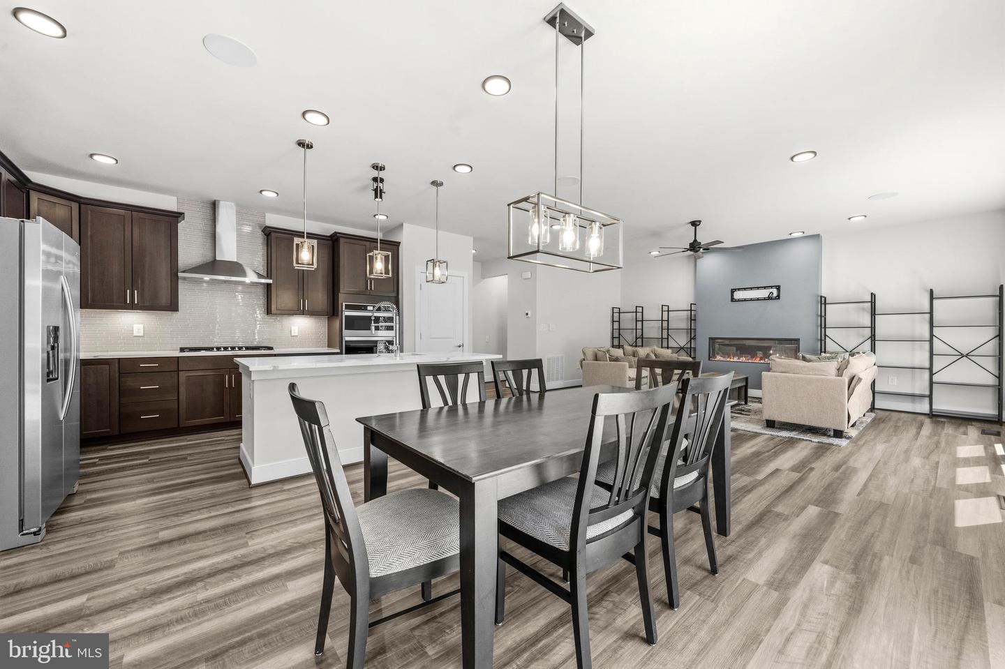 2020 Silver Sycamore Ln Property Photo 20
