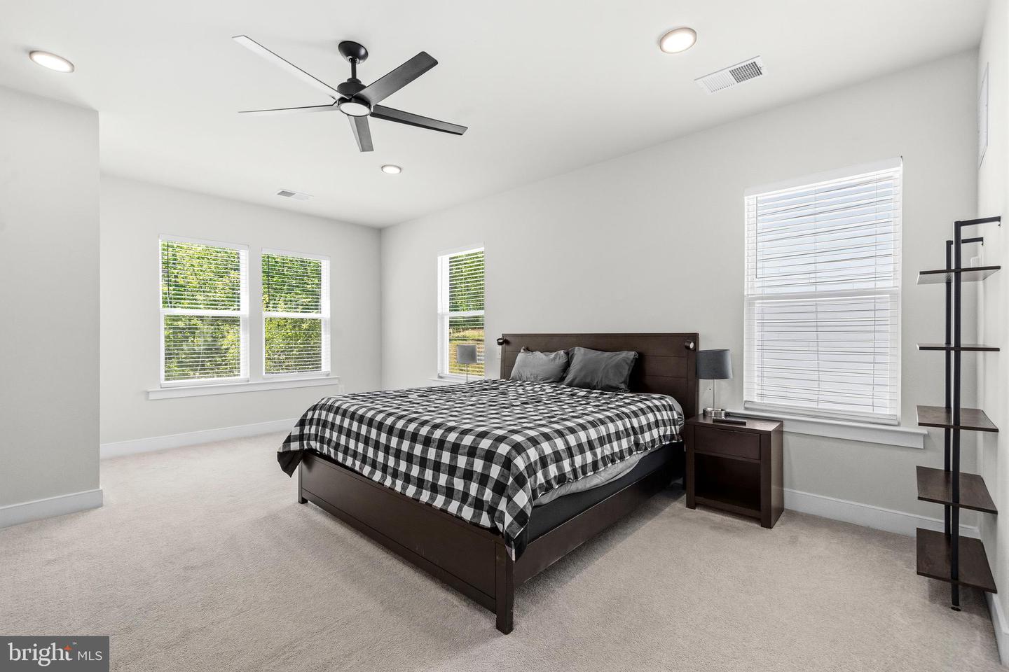 2020 Silver Sycamore Ln Property Photo 31