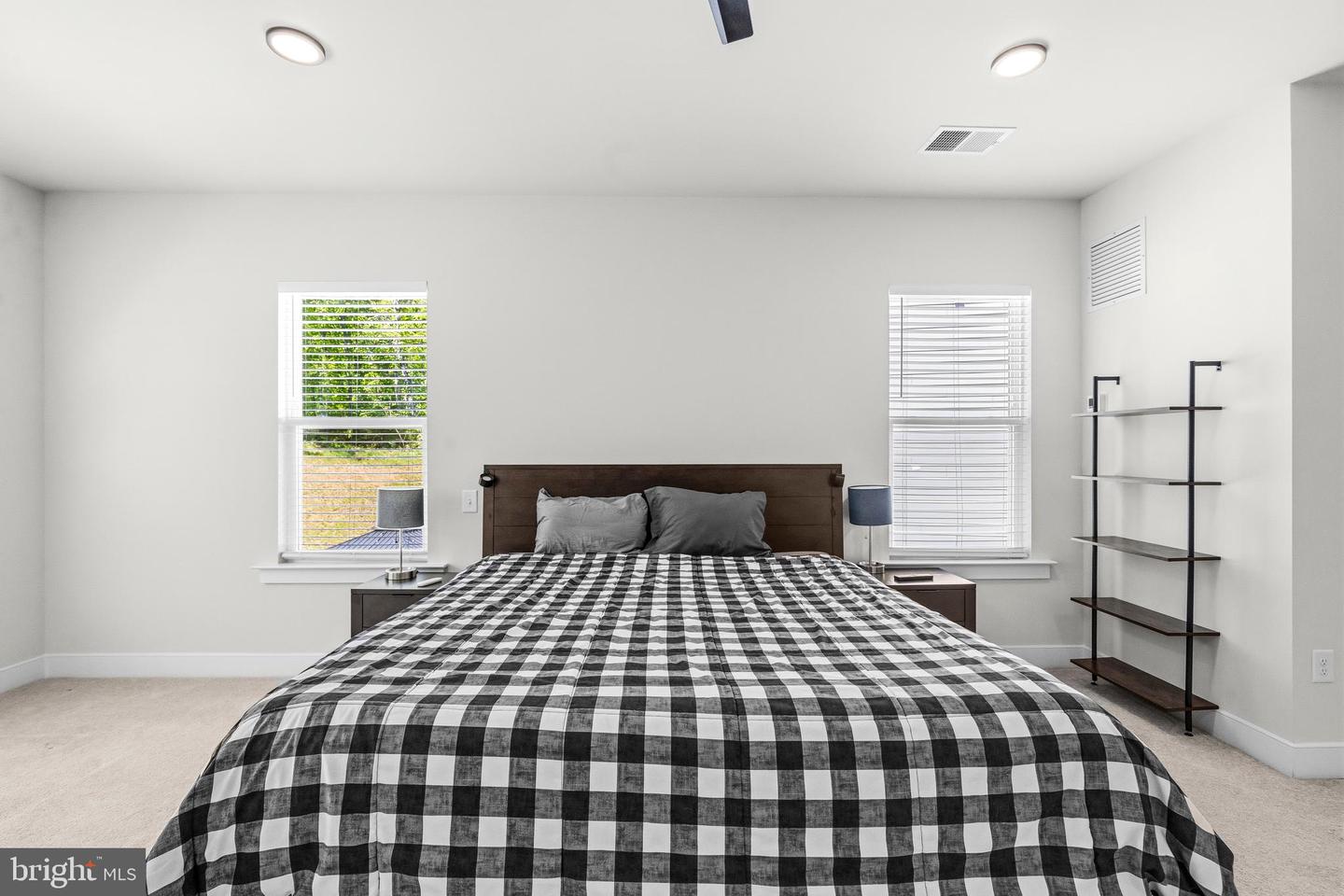 2020 Silver Sycamore Ln Property Photo 33