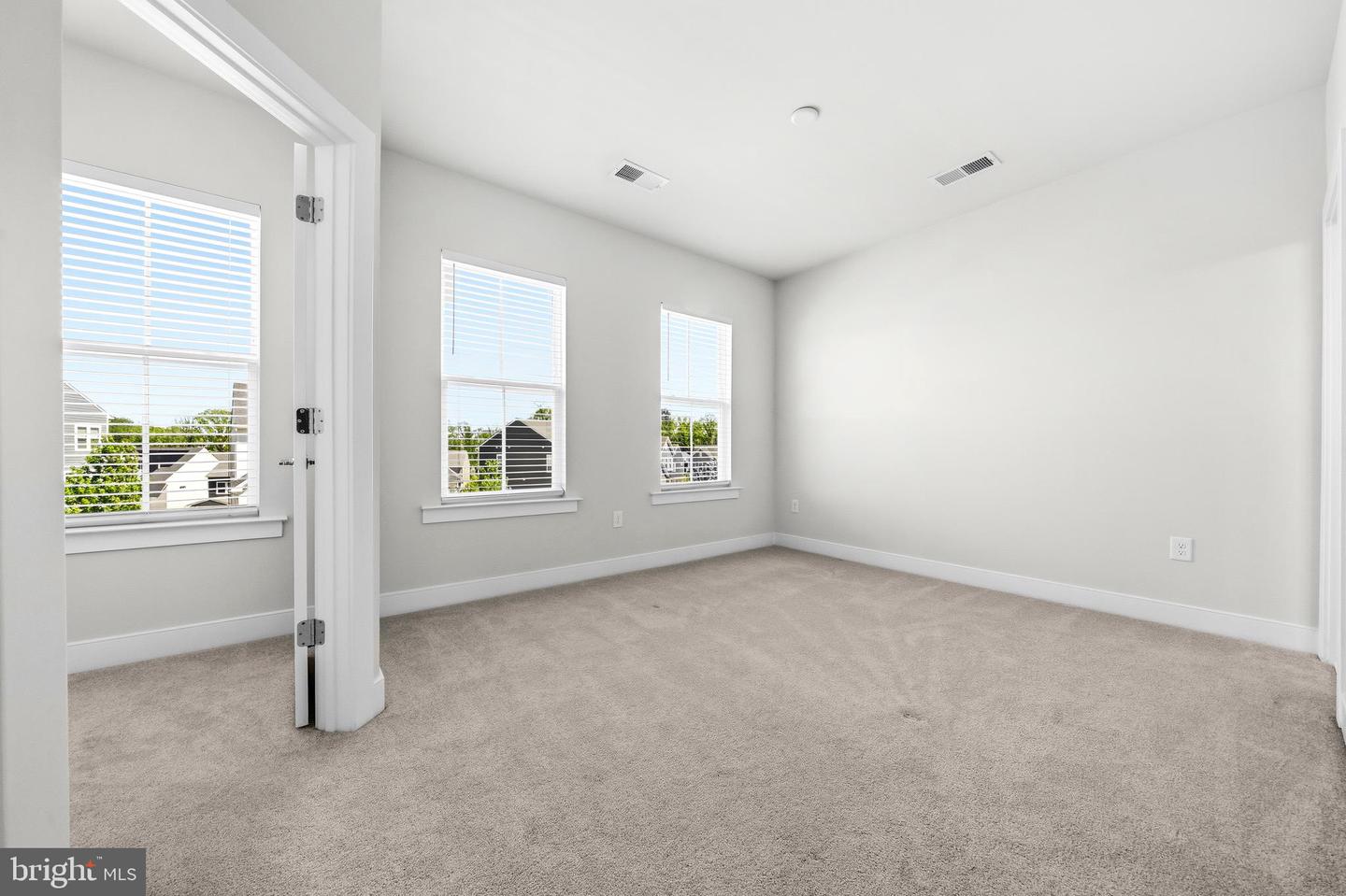 2020 Silver Sycamore Ln Property Photo 46