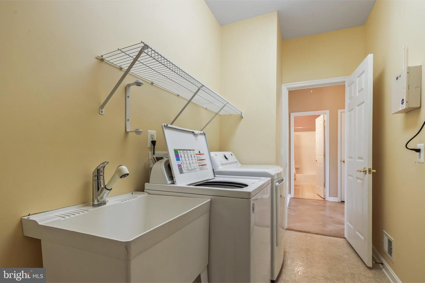 4046 Lunar Eclipse Dr Property Photo 33