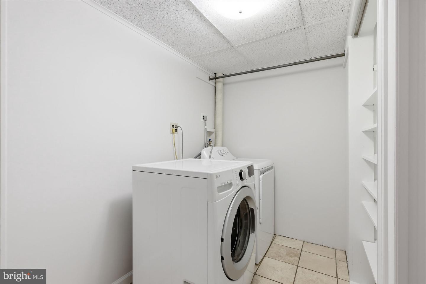 7700 Strasburg St Property Photo 12