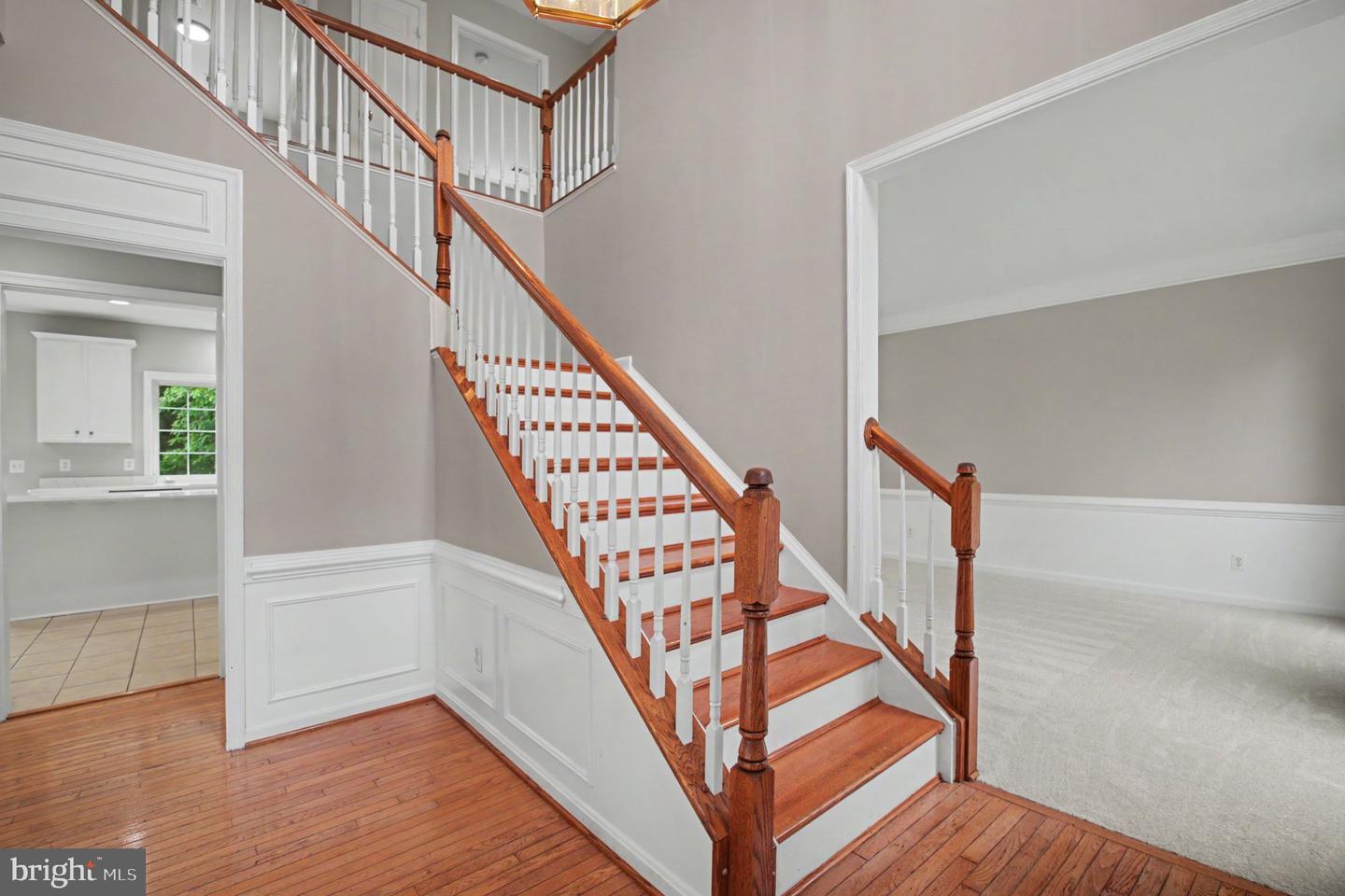 15082 Stepping Stone Dr Property Photo 4