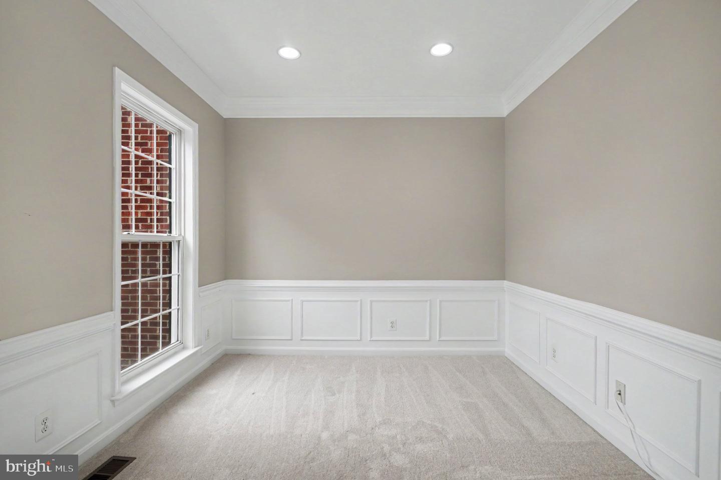 15082 Stepping Stone Dr Property Photo 5