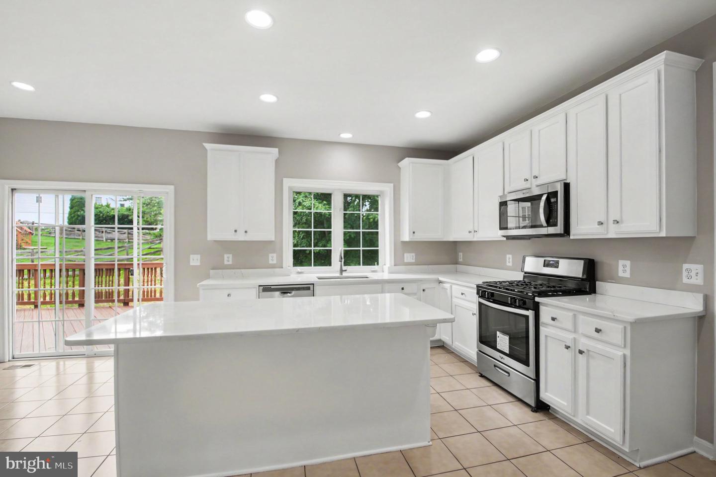 15082 Stepping Stone Dr Property Photo 15