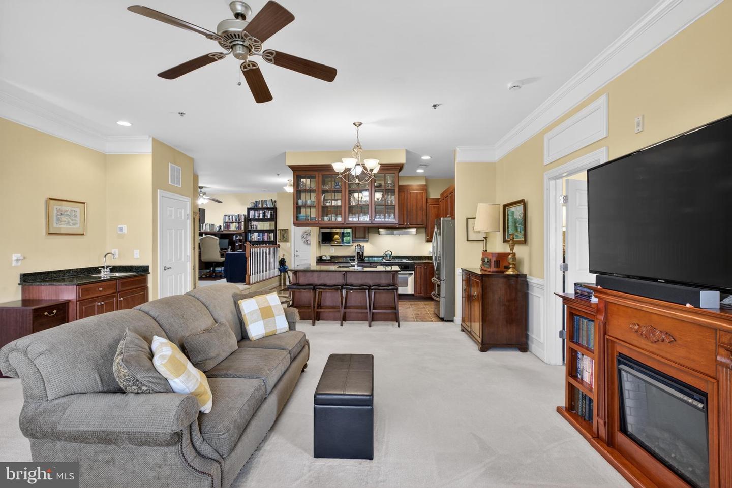 810 Belmont Bay Dr #302 Property Photo 10