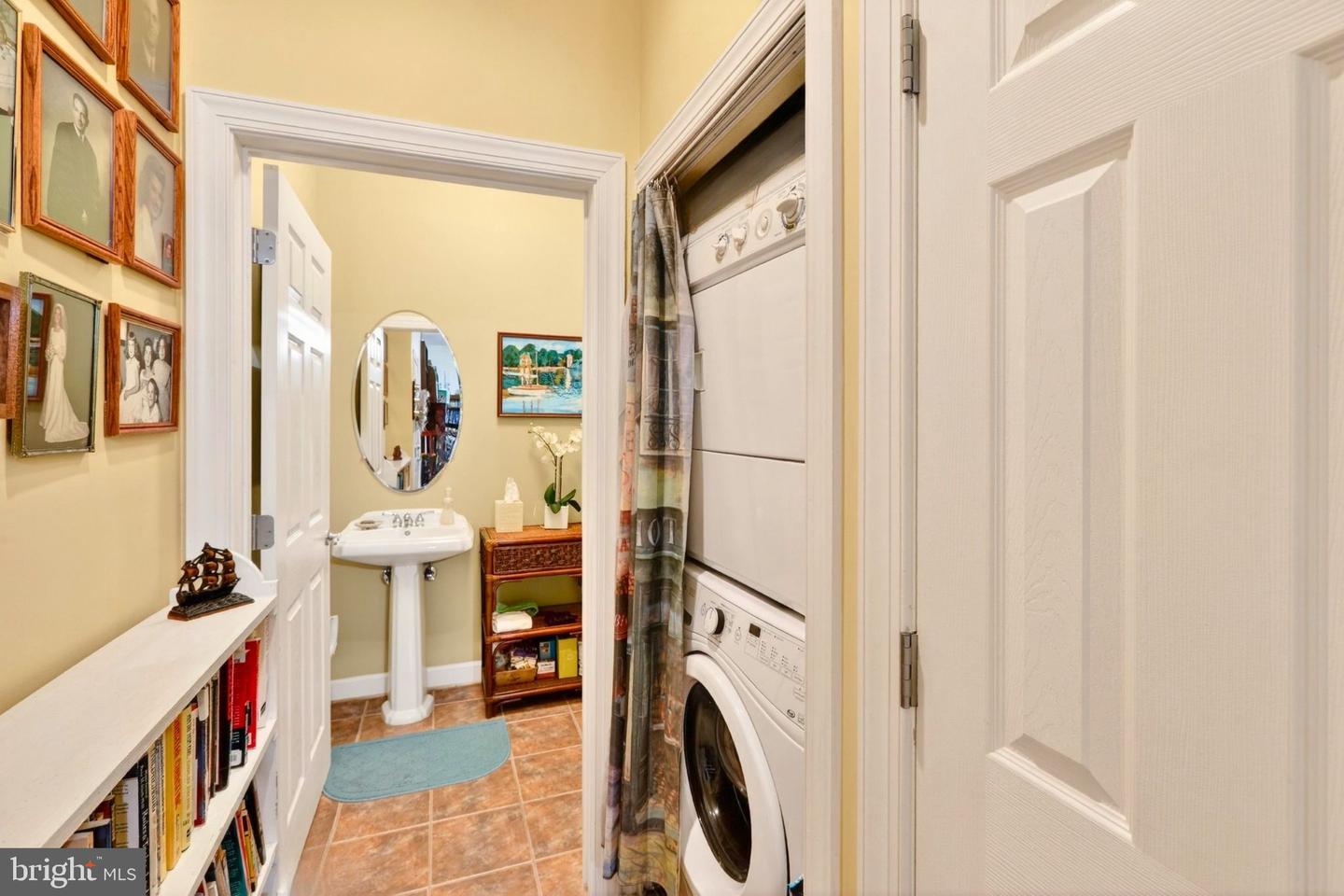 810 Belmont Bay Dr #302 Property Photo 18