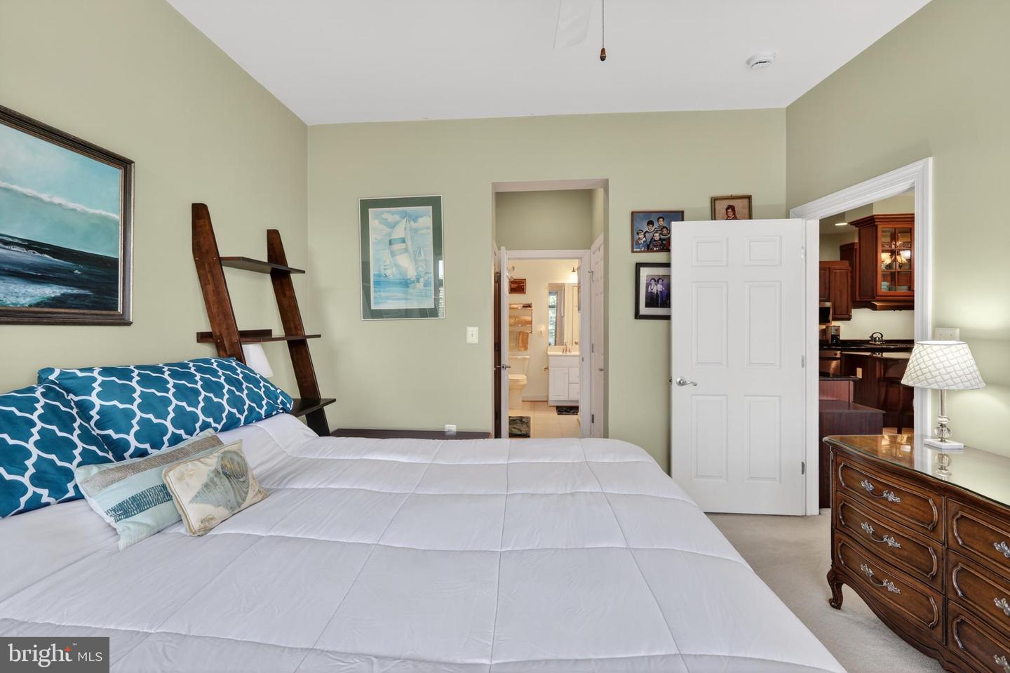 810 Belmont Bay Dr #302 Property Photo 19