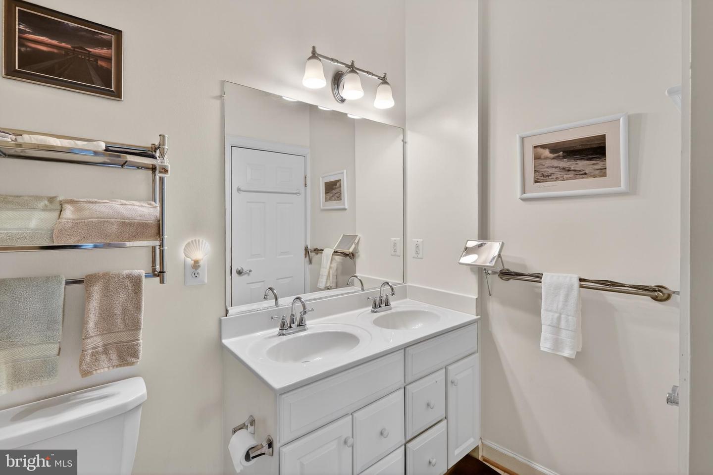 810 Belmont Bay Dr #302 Property Photo 24