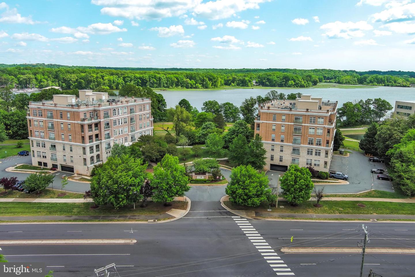 810 Belmont Bay Dr #302 Property Photo 34