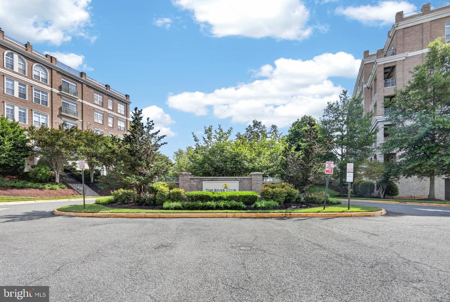 810 Belmont Bay Dr #302 Property Photo 41