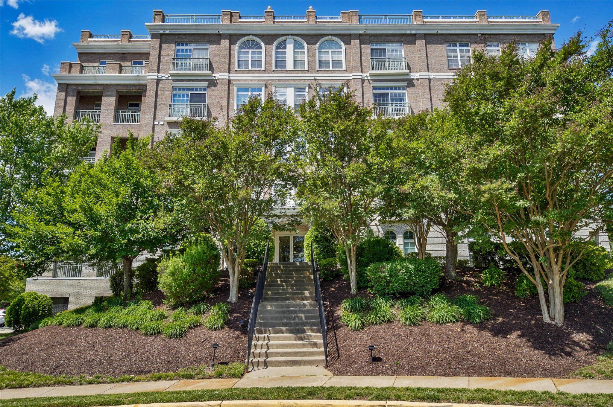 820 Belmont Bay Dr #303 Property Photo 6
