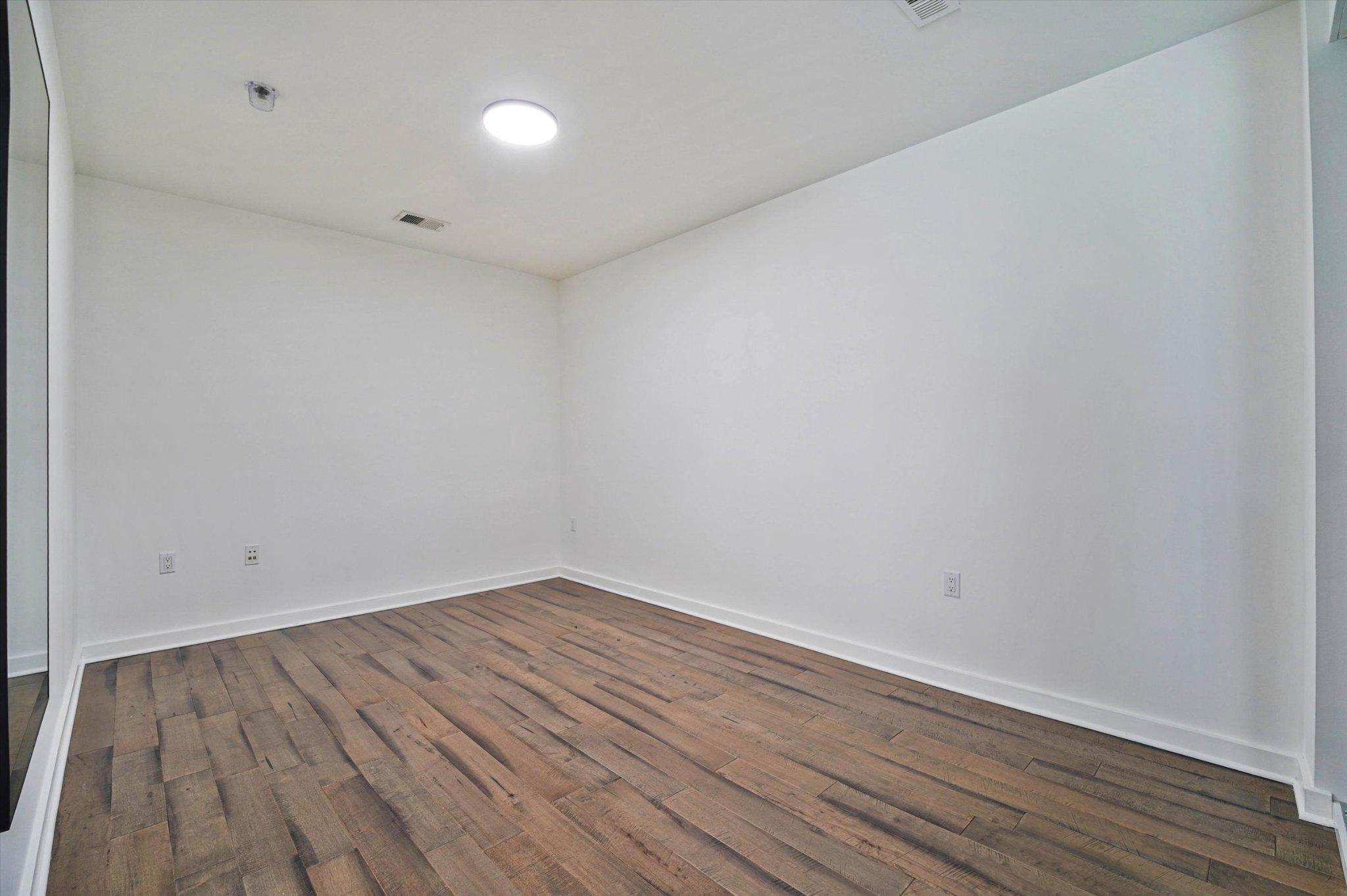 820 Belmont Bay Dr #303 Property Photo 9