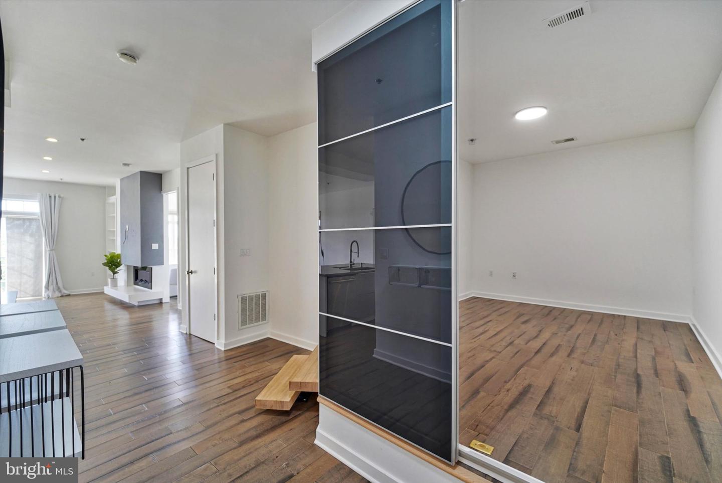 820 Belmont Bay Dr #303 Property Photo 17