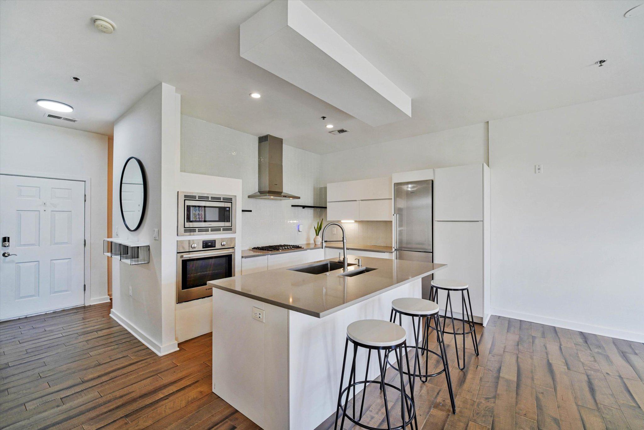 820 Belmont Bay Dr #303 Property Photo 20
