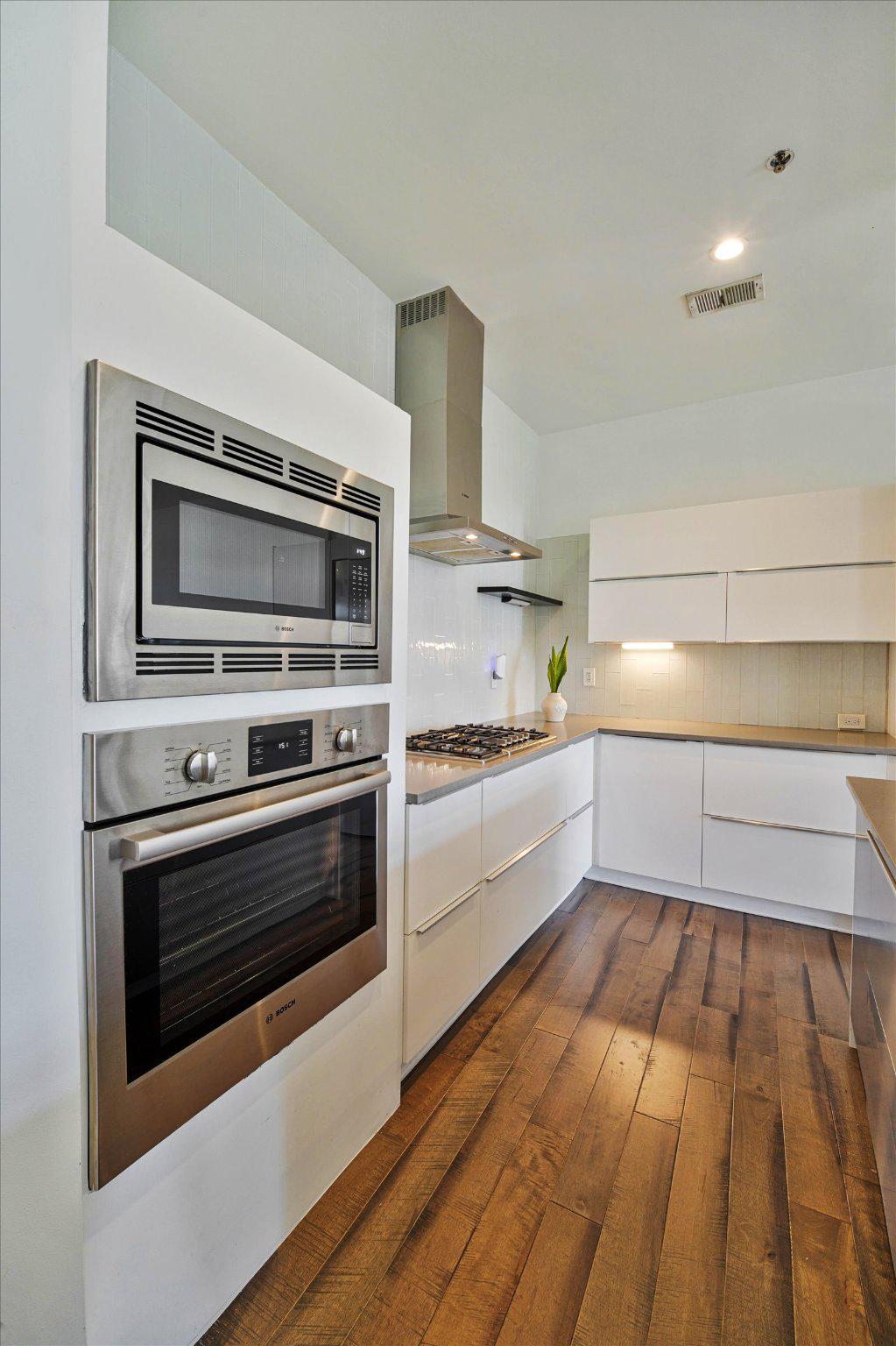 820 Belmont Bay Dr #303 Property Photo 23