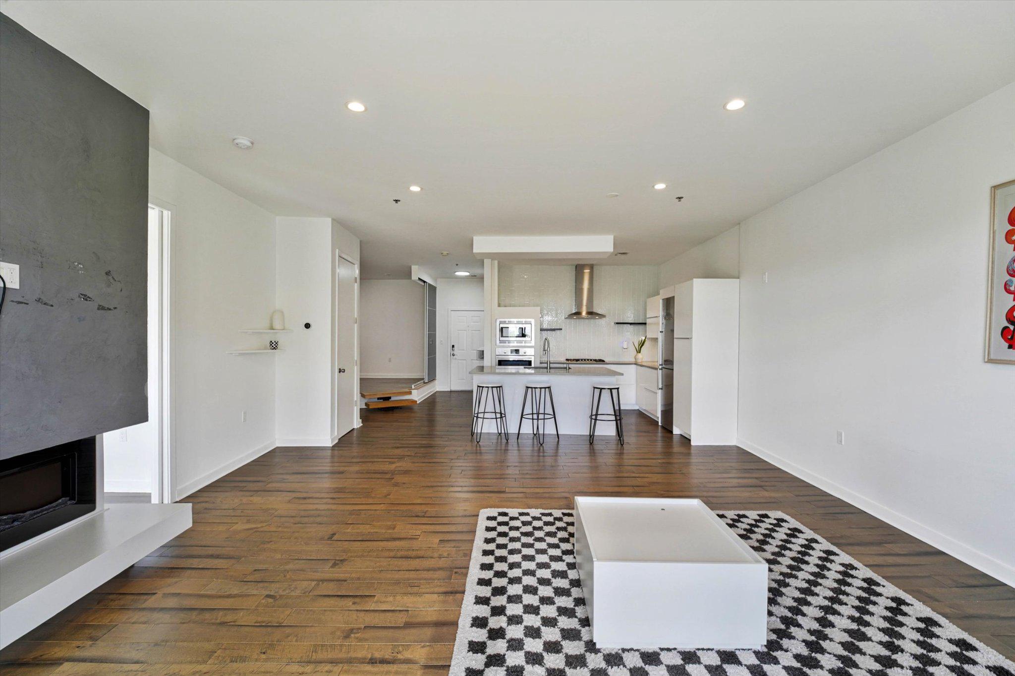 820 Belmont Bay Dr #303 Property Photo 30