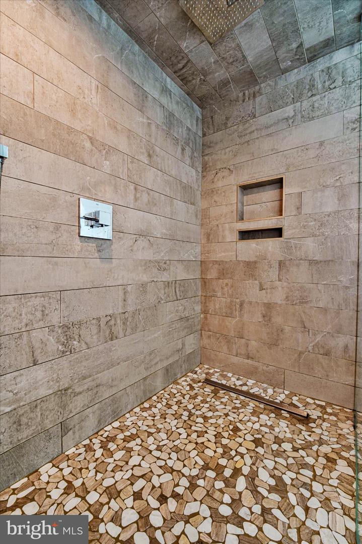 820 Belmont Bay Dr #303 Property Photo 34