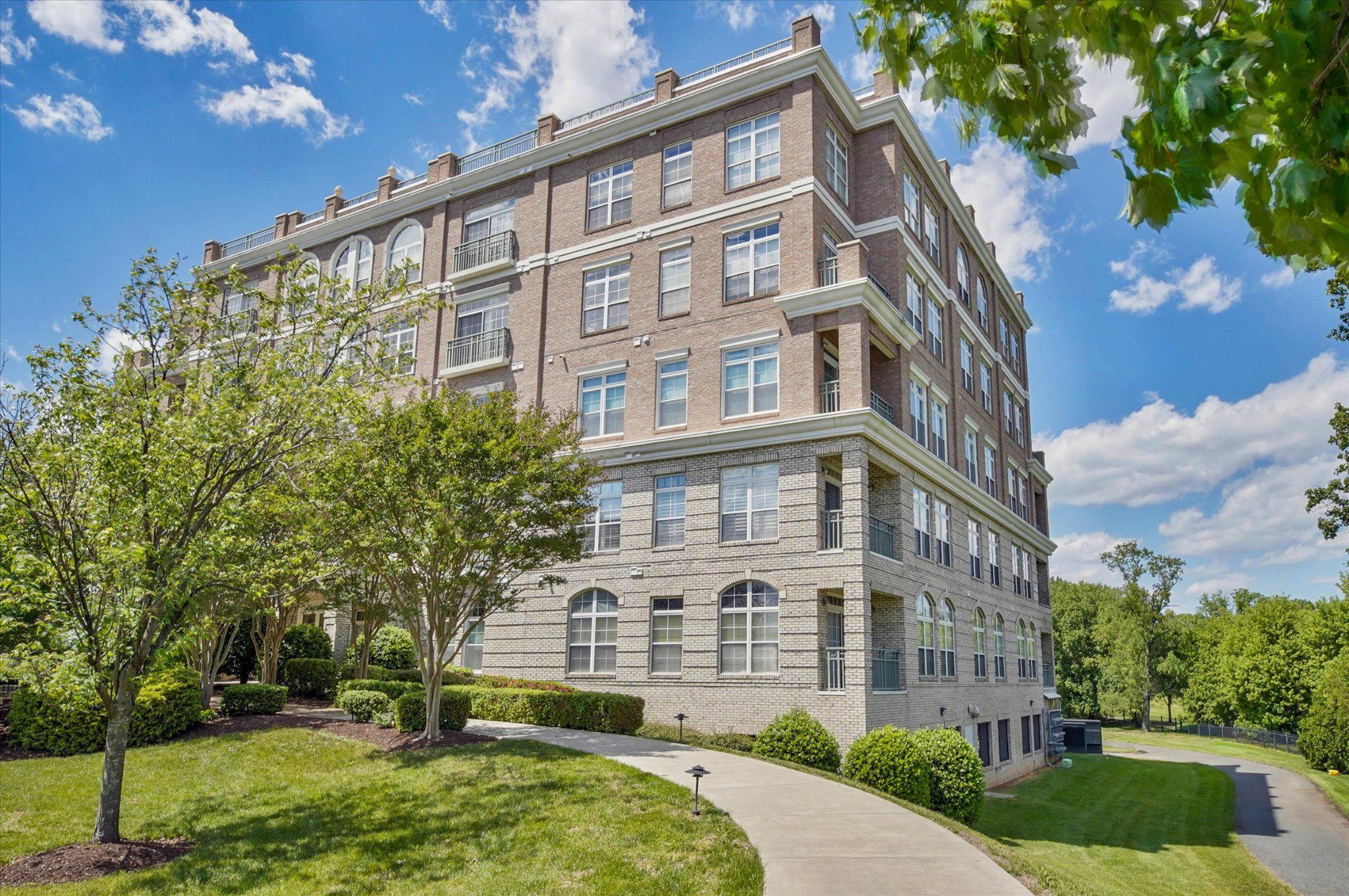 820 Belmont Bay Dr #303 Property Photo 63