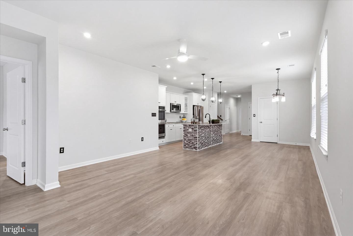 3664 Traford Ln Property Photo 17