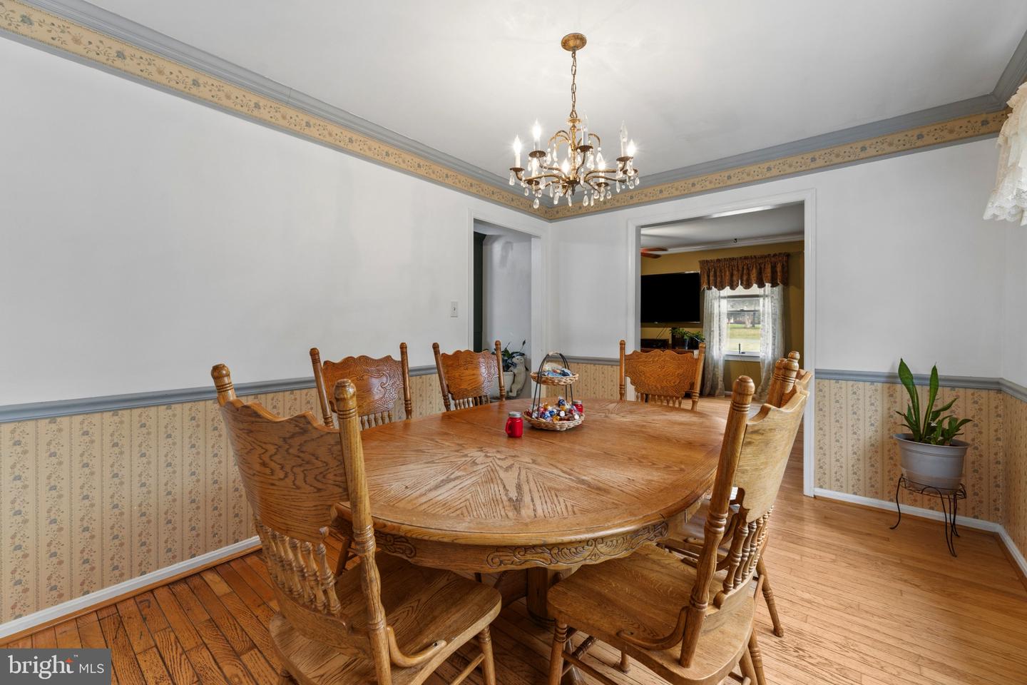 10208 Oxfordshire Dr Property Photo 4