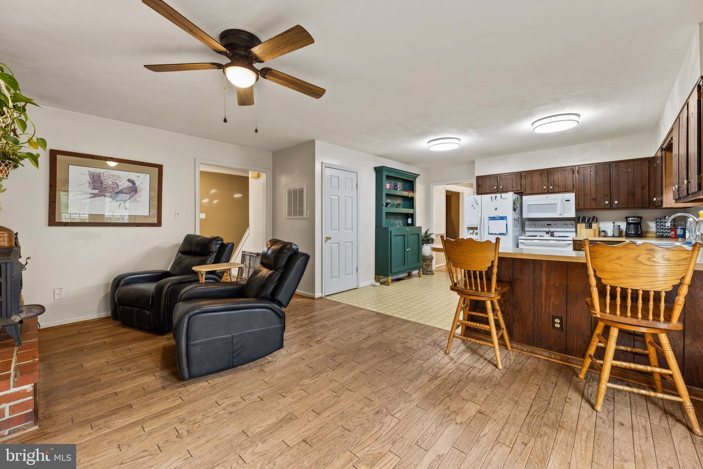10208 Oxfordshire Dr Property Photo 8