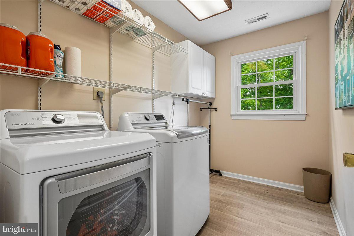 15792 Devonald Pl Property Photo 32