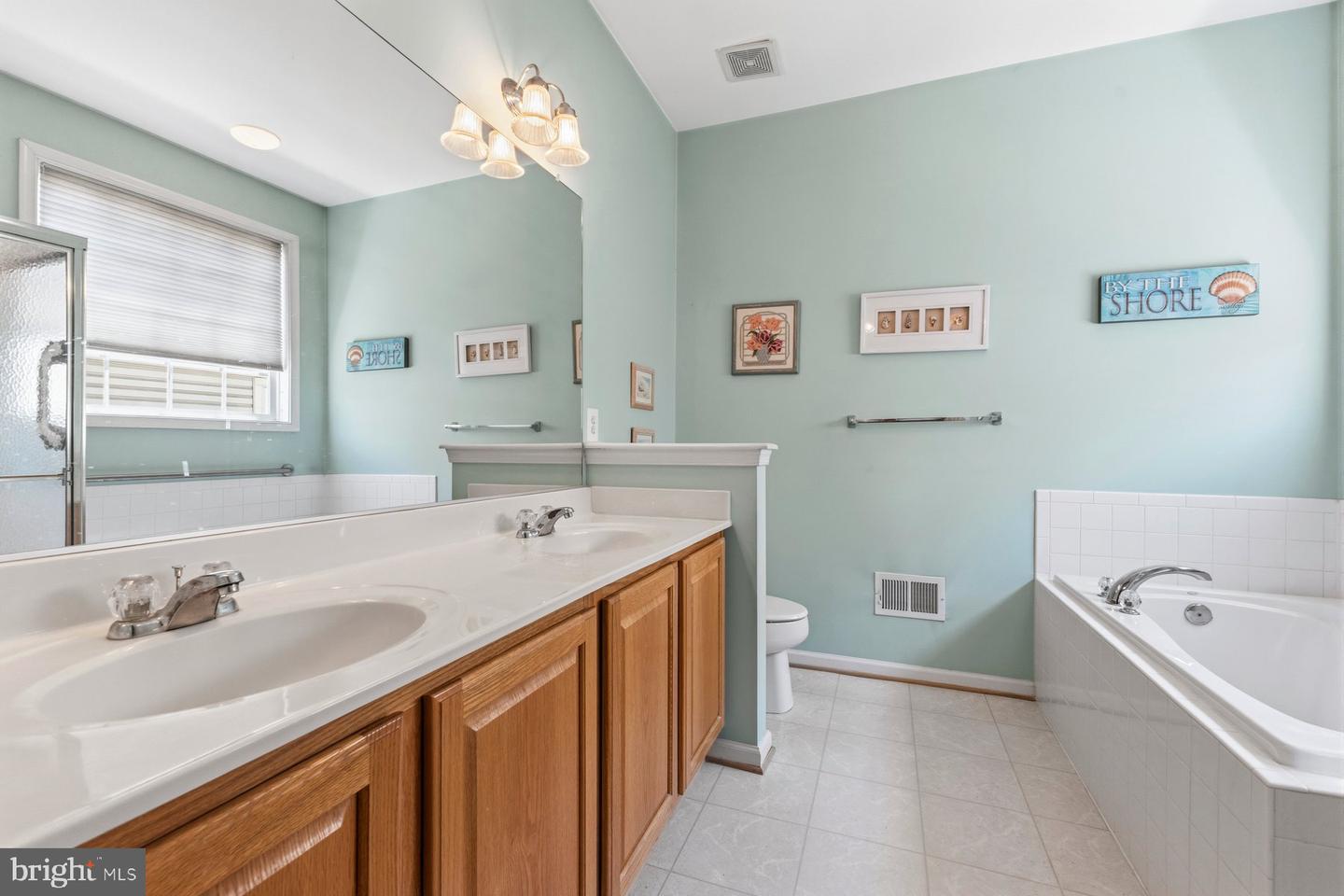 13484 Fieldstone Way Property Photo 28