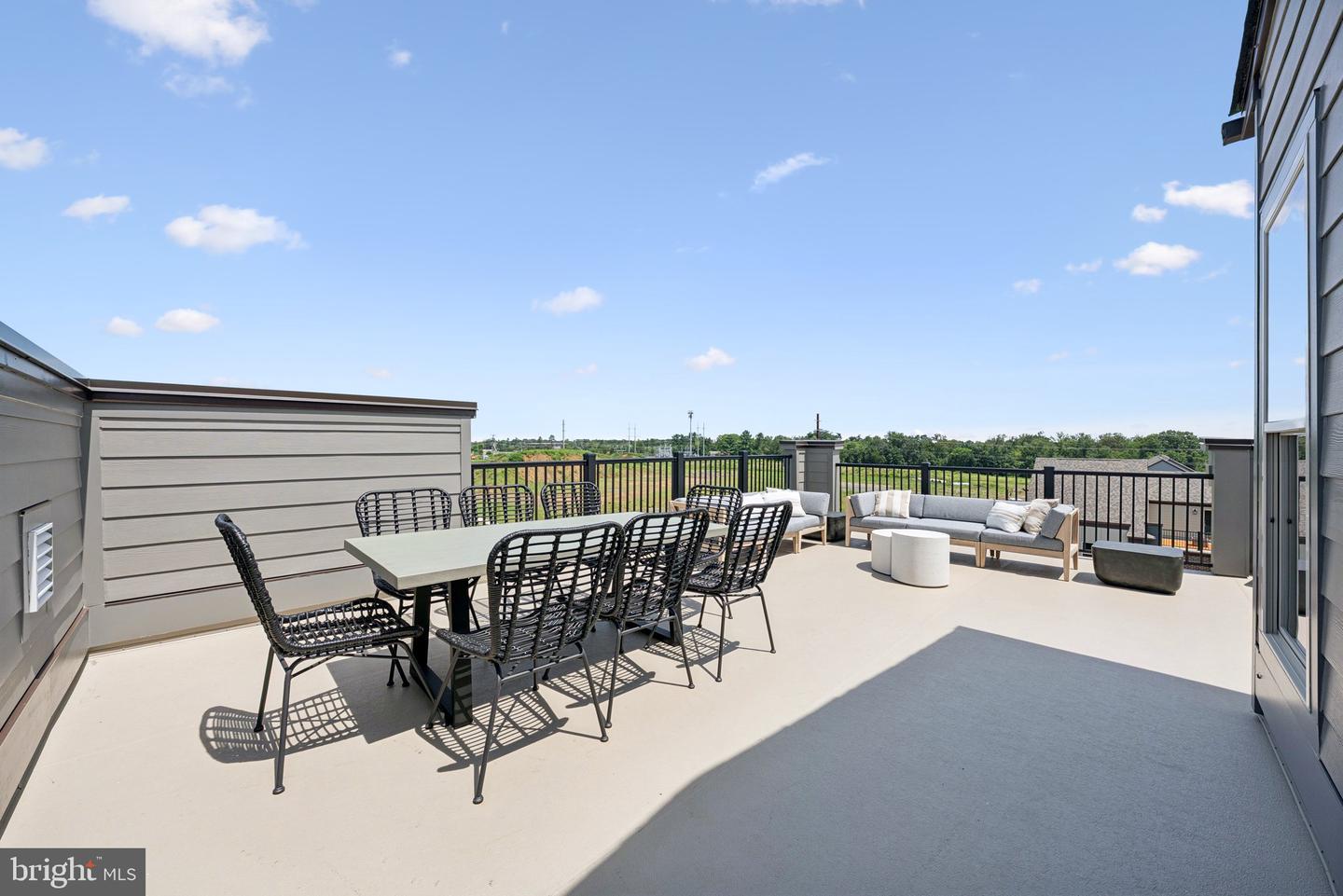 11007 Joslin St Property Photo 27