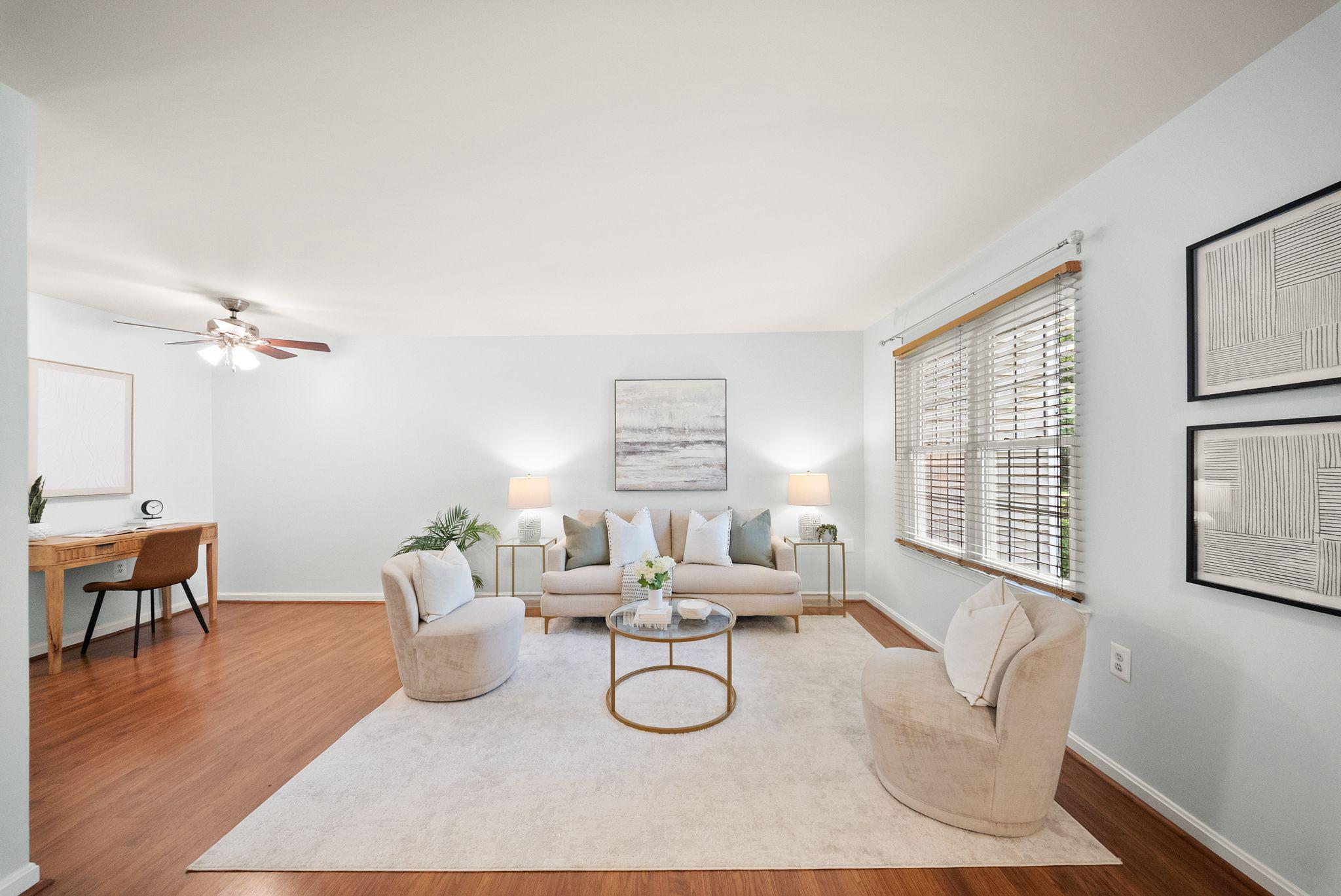 15325 Waters Edge Ct Property Photo 4